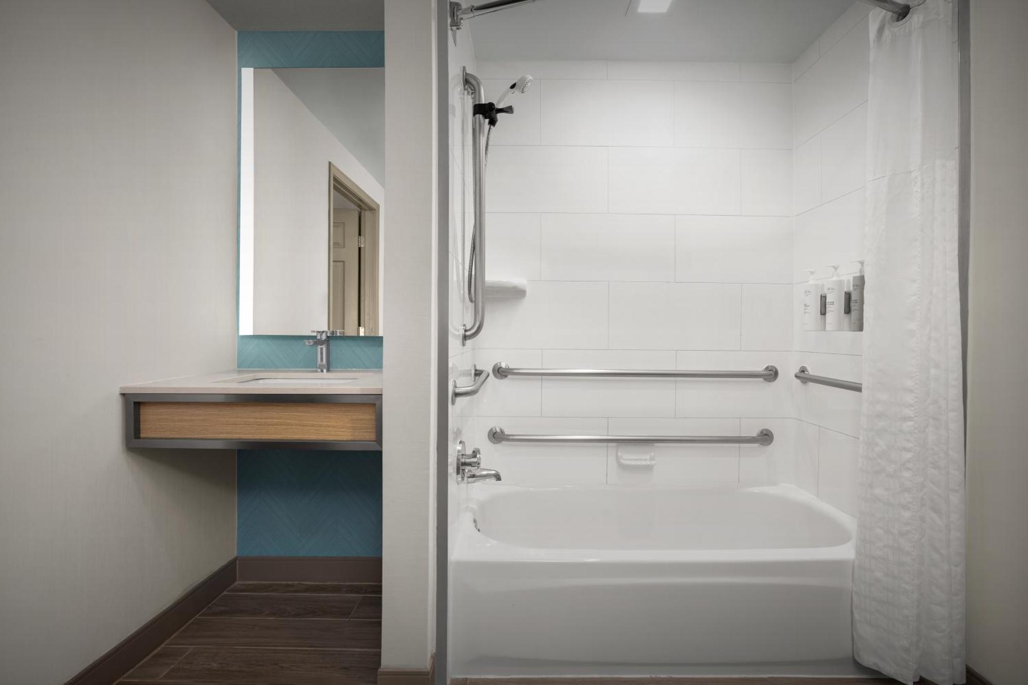 Hilton Garden Inn Colorado Springs North Екстериор снимка