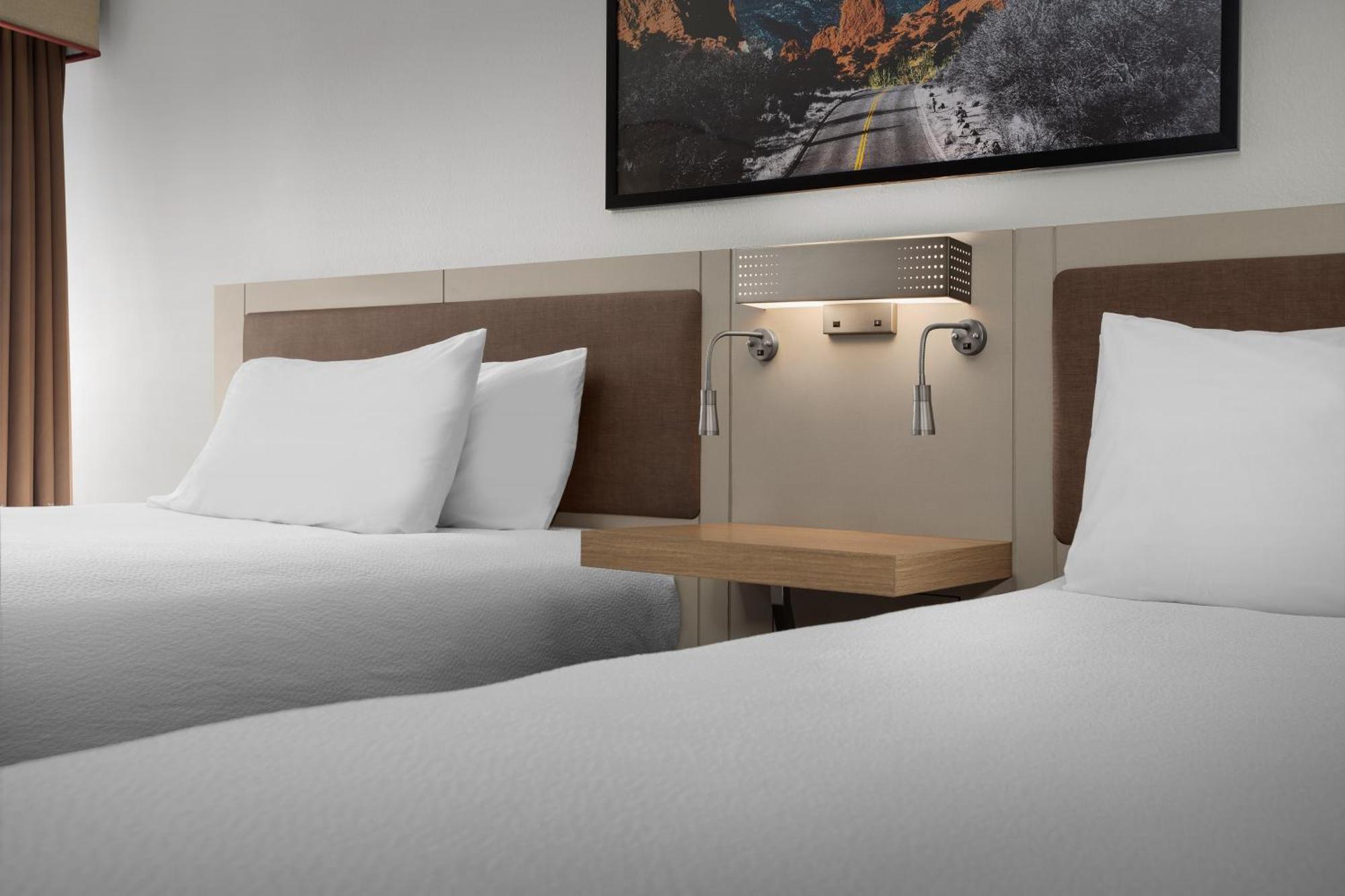 Hilton Garden Inn Colorado Springs North Екстериор снимка
