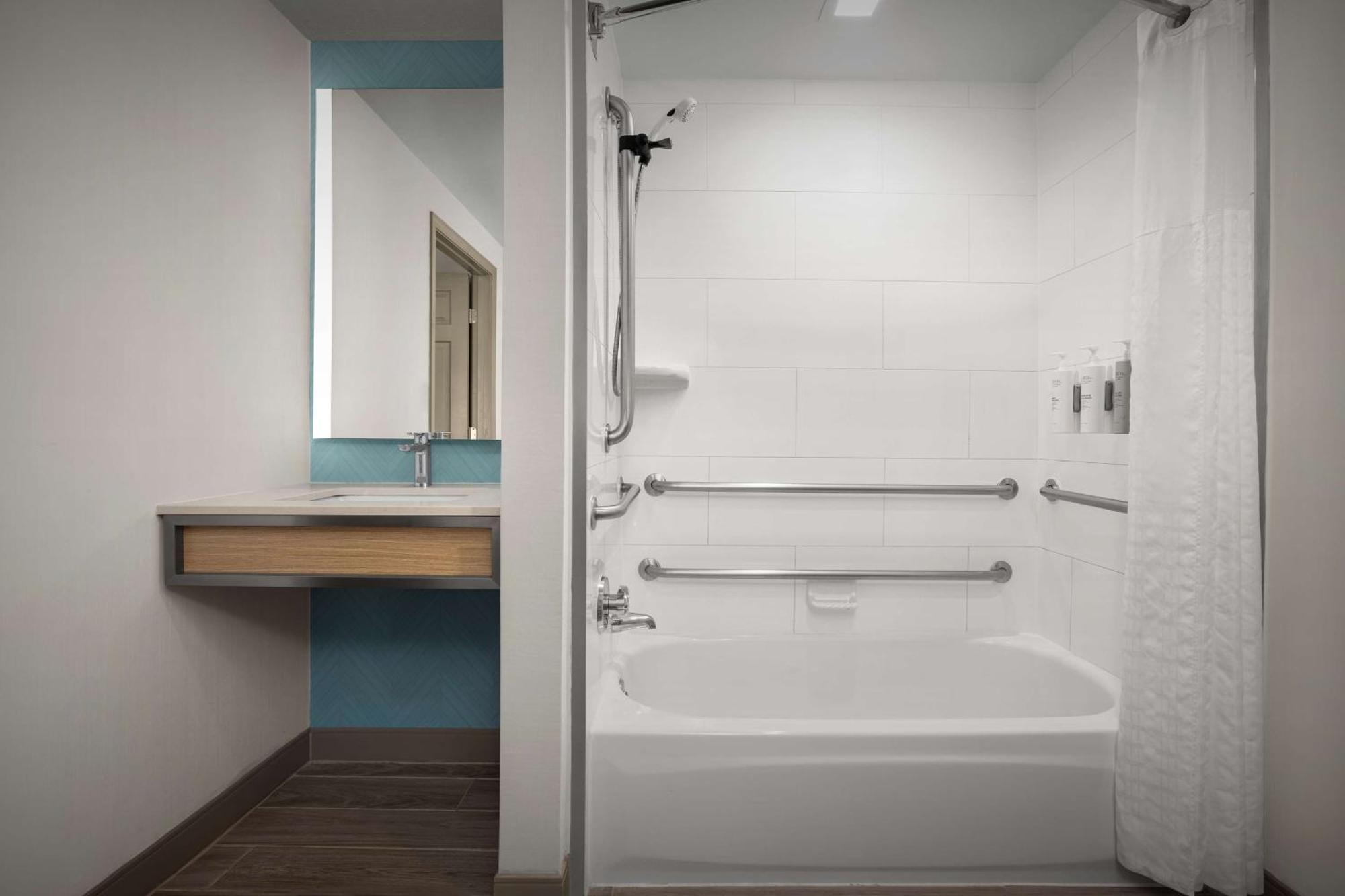 Hilton Garden Inn Colorado Springs North Екстериор снимка